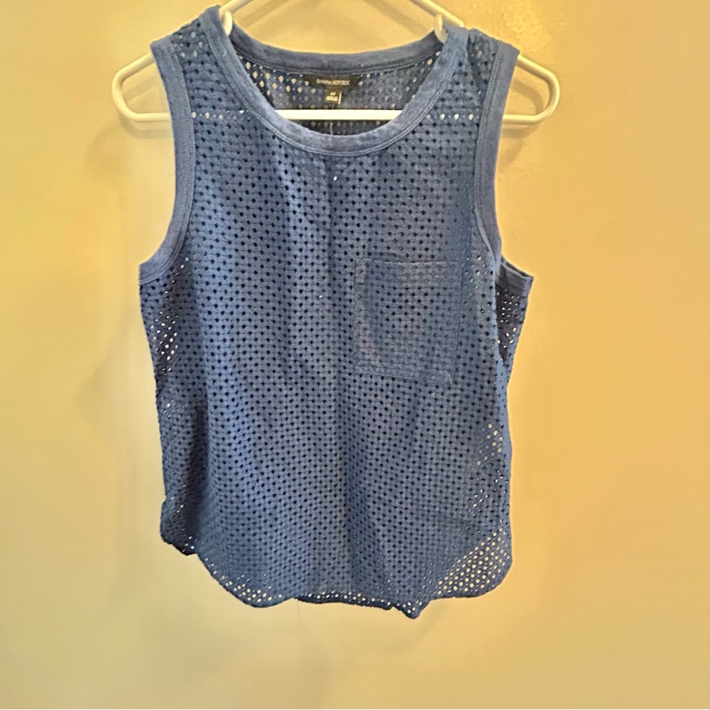 Banana Republic Blue Sleeveless Mesh Top-Size Medium